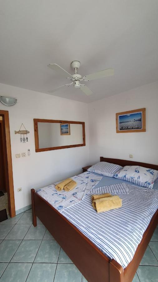 Apartments Ok Lopar Bagian luar foto