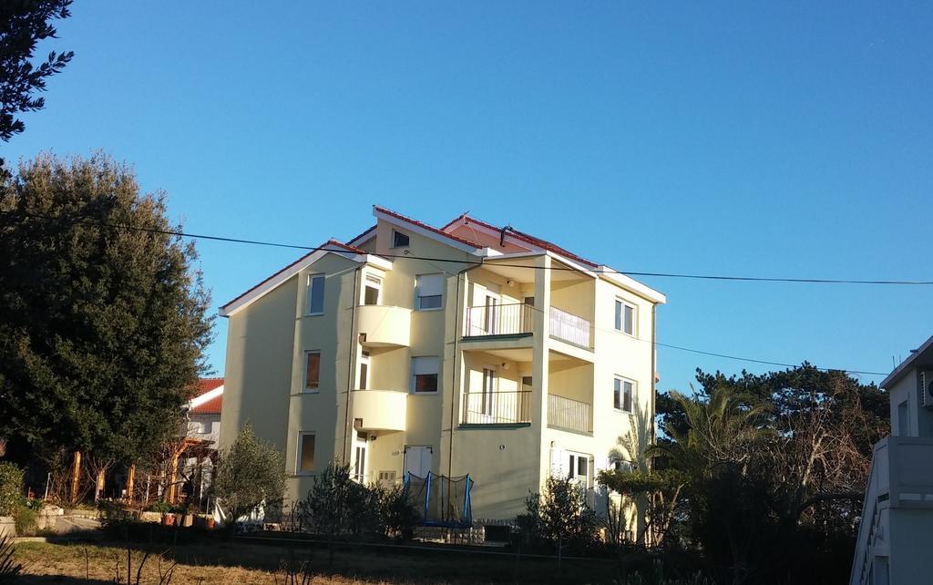 Apartments Ok Lopar Bagian luar foto