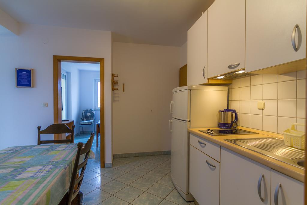 Apartments Ok Lopar Bagian luar foto