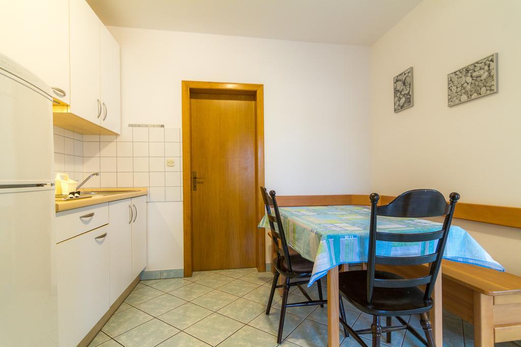 Apartments Ok Lopar Bagian luar foto